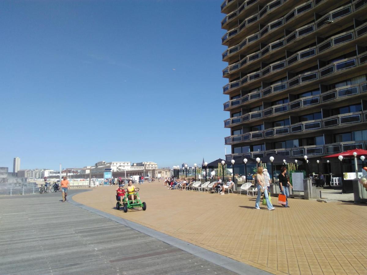 Residentie Aldis Met Zeezicht Apartment Ostend Exterior photo