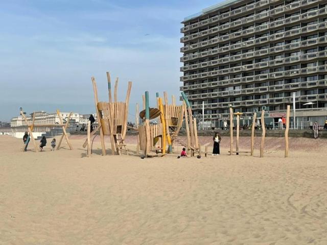 Residentie Aldis Met Zeezicht Apartment Ostend Exterior photo